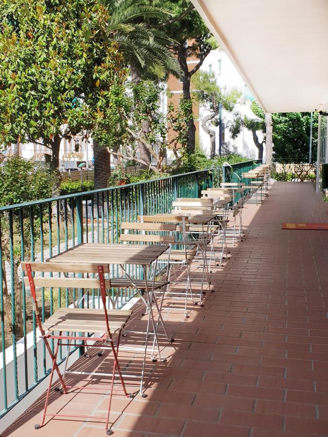 Hotel Blumen San Benedetto del Tronto Bagian luar foto