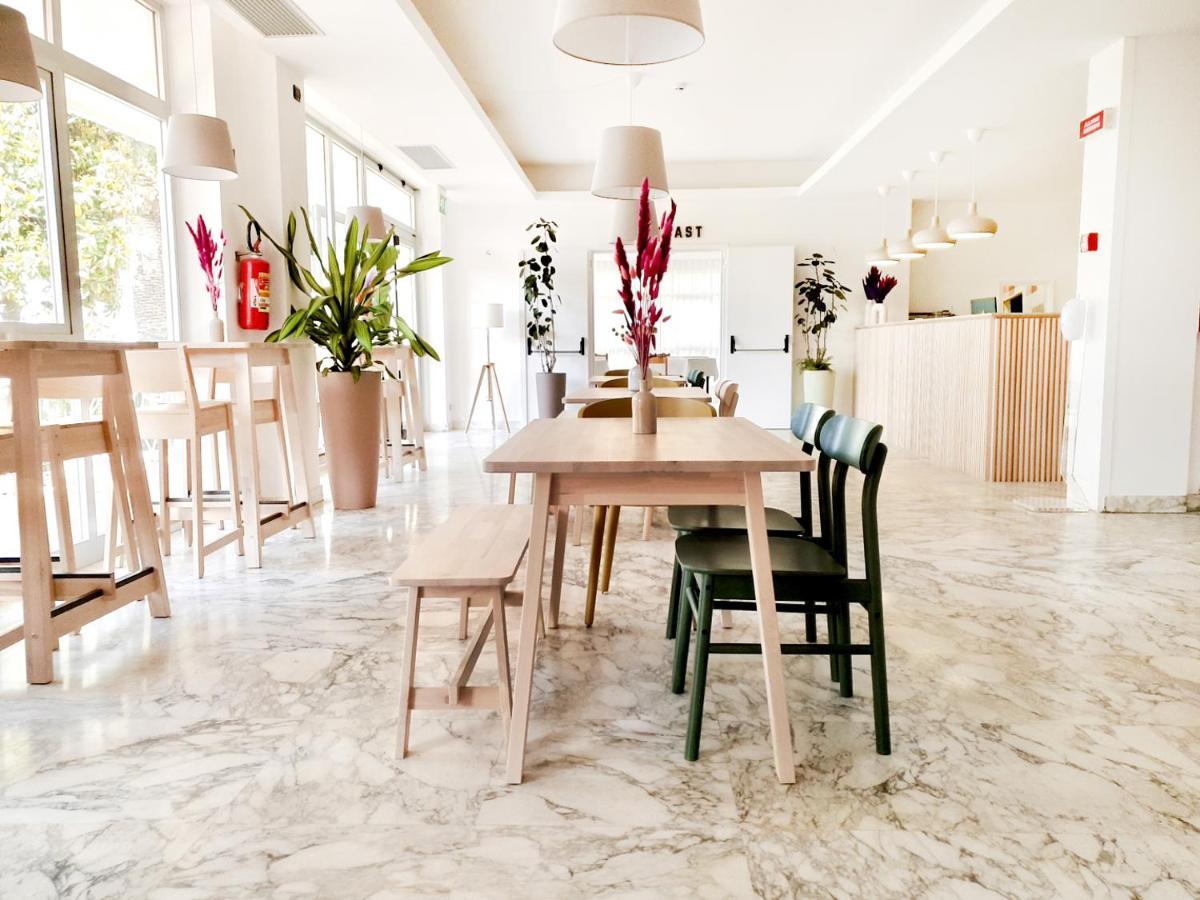 Hotel Blumen San Benedetto del Tronto Bagian luar foto