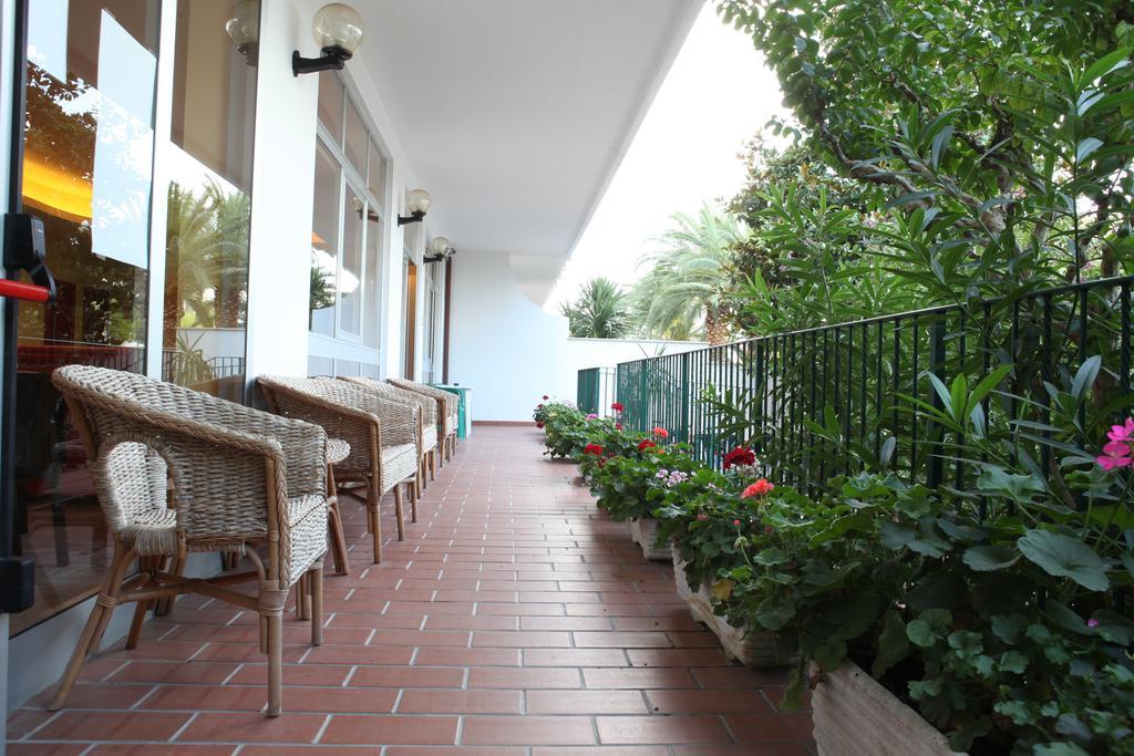Hotel Blumen San Benedetto del Tronto Bagian luar foto