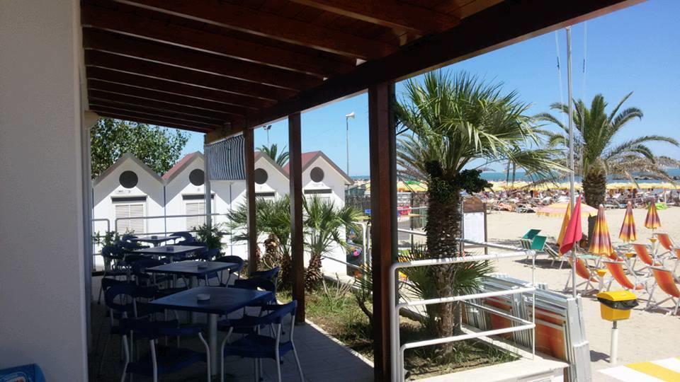 Hotel Blumen San Benedetto del Tronto Bagian luar foto